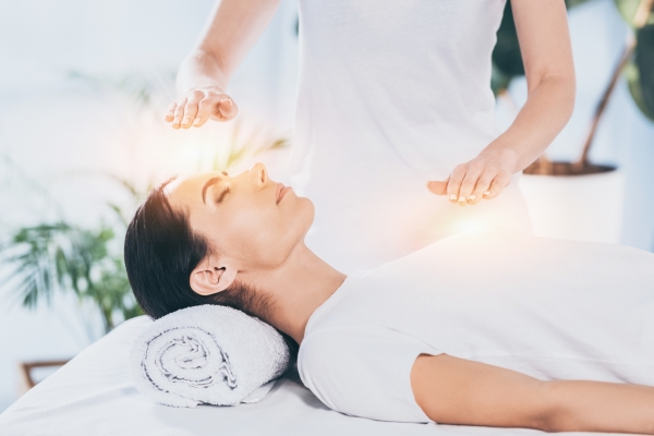 Inner Glow: Bringing Energy Healing to Clients