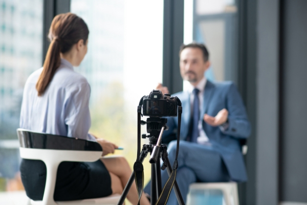 The Camera Doesn&#039;t Blink: How to Master On-Camera Interviews – Part 1