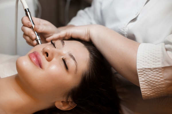 A Perfect Pairing: Microneedling and LED