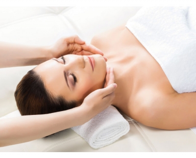 How Facial Massage Can Benefit Clients and the Spa