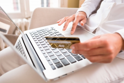 Online Shopping: Choosing the Right E-Commerce Solution