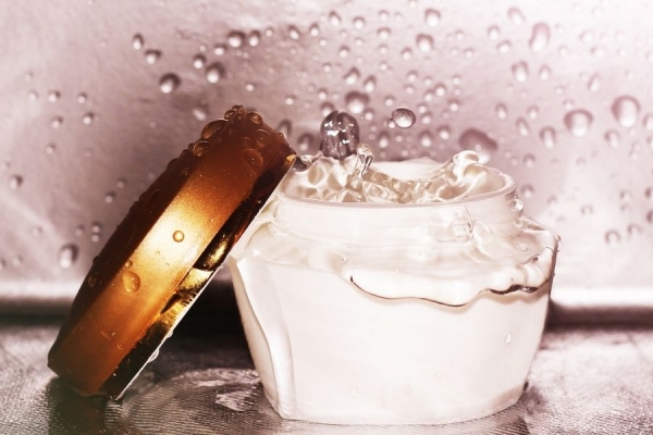 Hydration Investigation: The Truth About Water-Based Skin Moisturizers