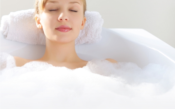 Treat Yourself to a Relaxing Exfoliating Lymphatic Massage – In Your Bathtub!