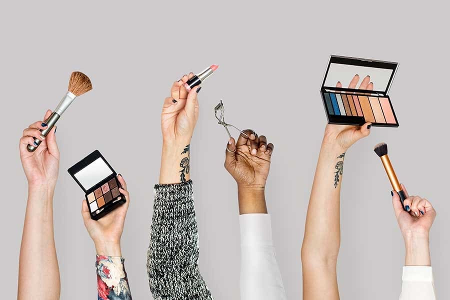 11 Essential, Inexpensive Tools Every Makeup Artist Should Always Carry