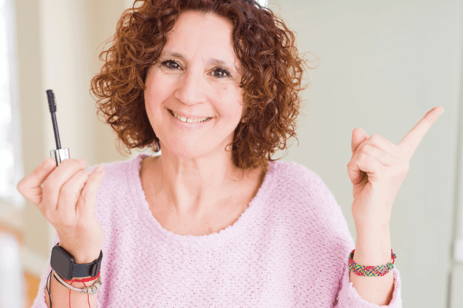 Effortless Eyes: Eyelash Extensions for Mature Skin 